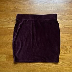 Burgundy velvet skirt. **DONATING 9/17**